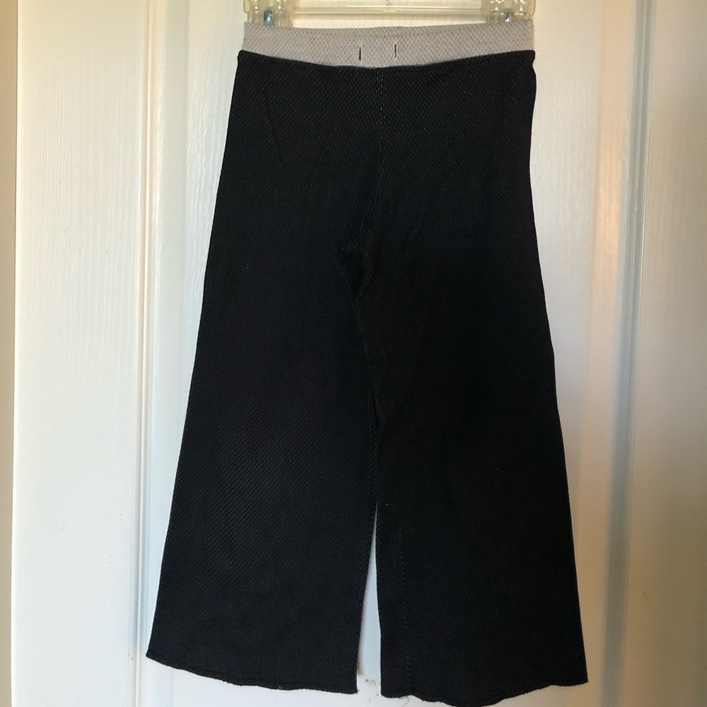 GYM Fitigues Kids Pants. SUPER COMFY!